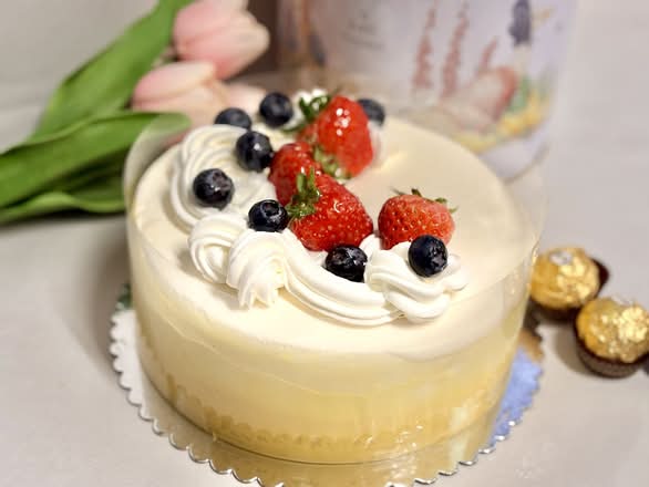 7" White Peach Mousse Cake / 7" 白桃芒果慕絲蛋糕